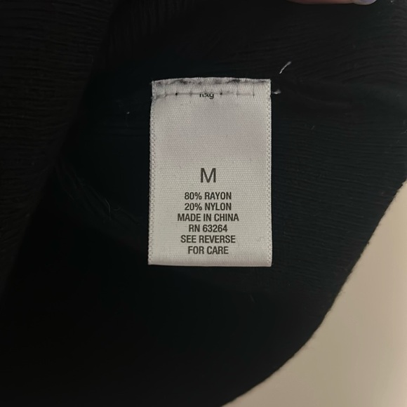 Roz & Ali 3/4 sleeve crew neck sweater. - Picture 4 of 4